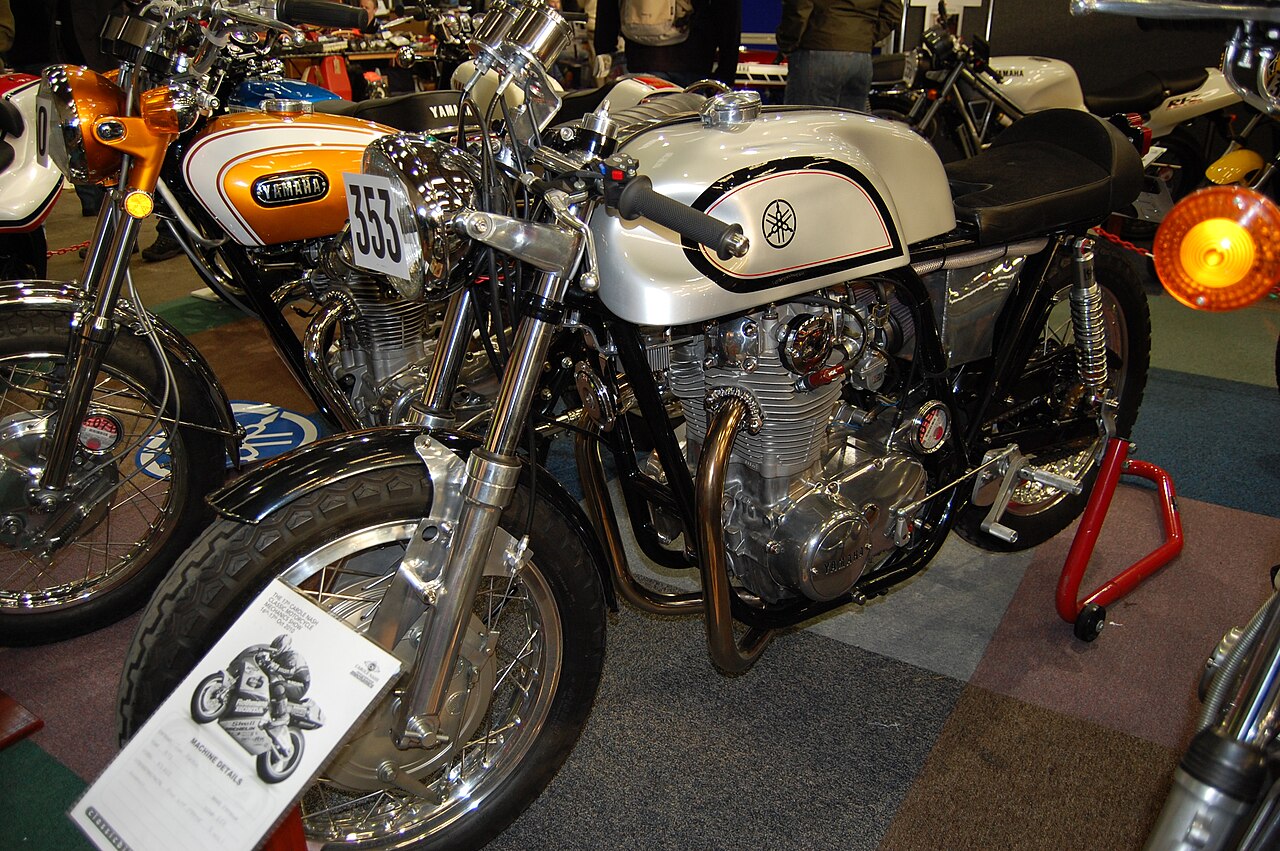 custom cafe racer motorcycle build