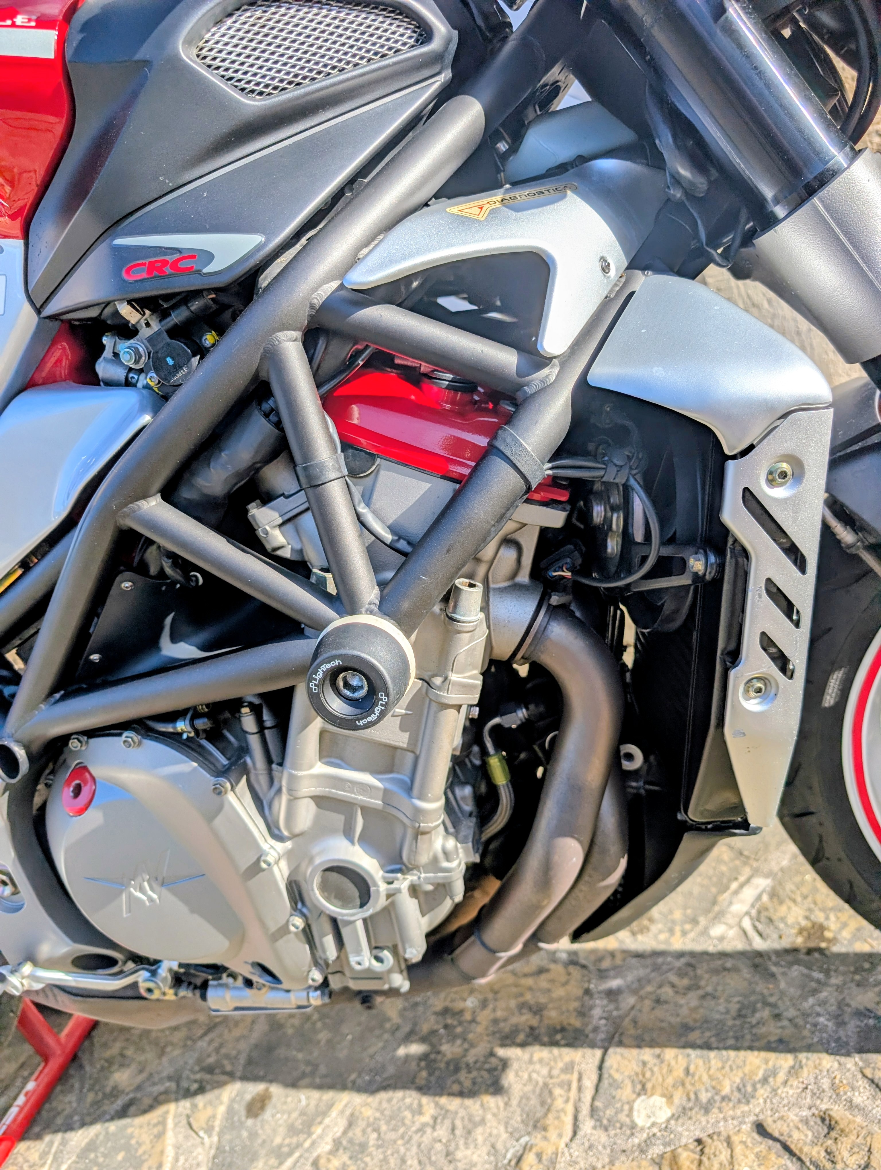 2008 MV Agusta Brutale 1078 RR – La bestia naked italiana definitiva con 154 CV en bruto de cuatro cilindros en línea