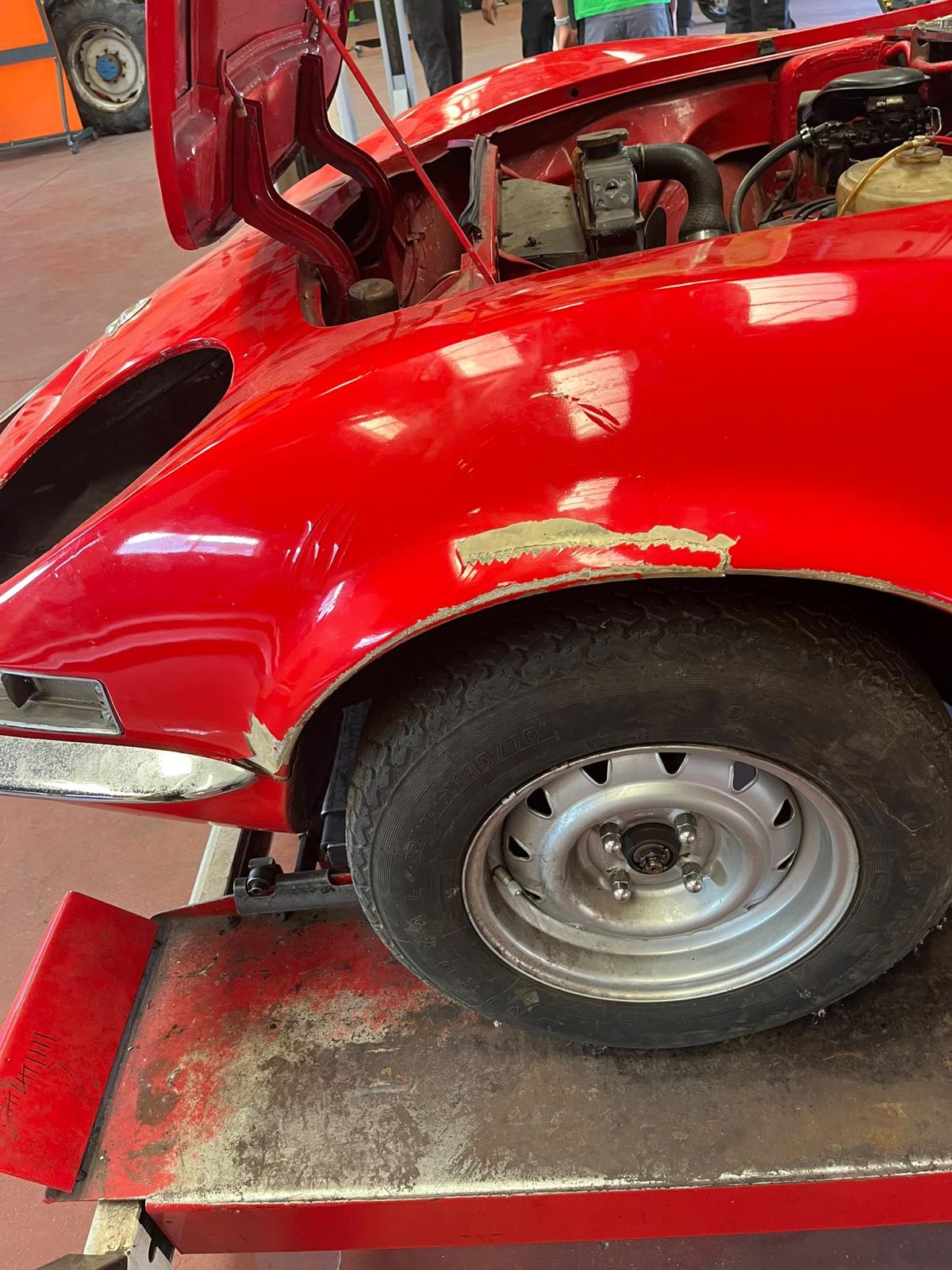 Opel GT von 1969 – Rotes Coupé, Bereit zur Restaurierung, Motor Läuft