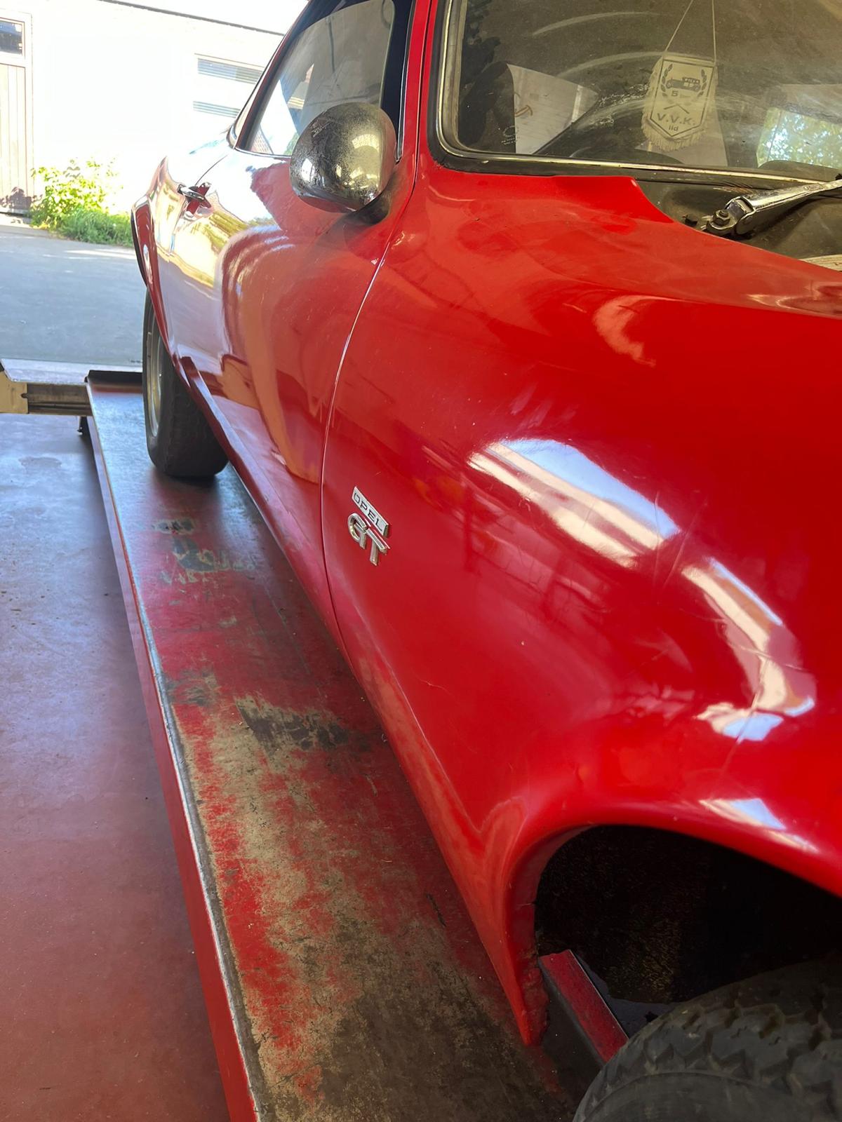 Opel GT von 1969 – Rotes Coupé, Bereit zur Restaurierung, Motor Läuft