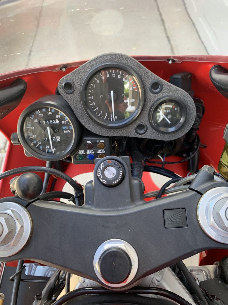 Honda RVF400