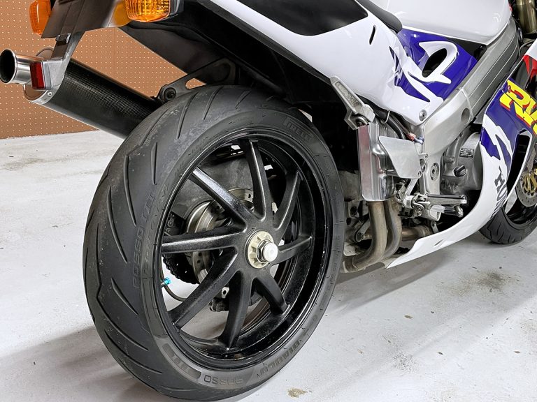 Honda rvf 400 NC35