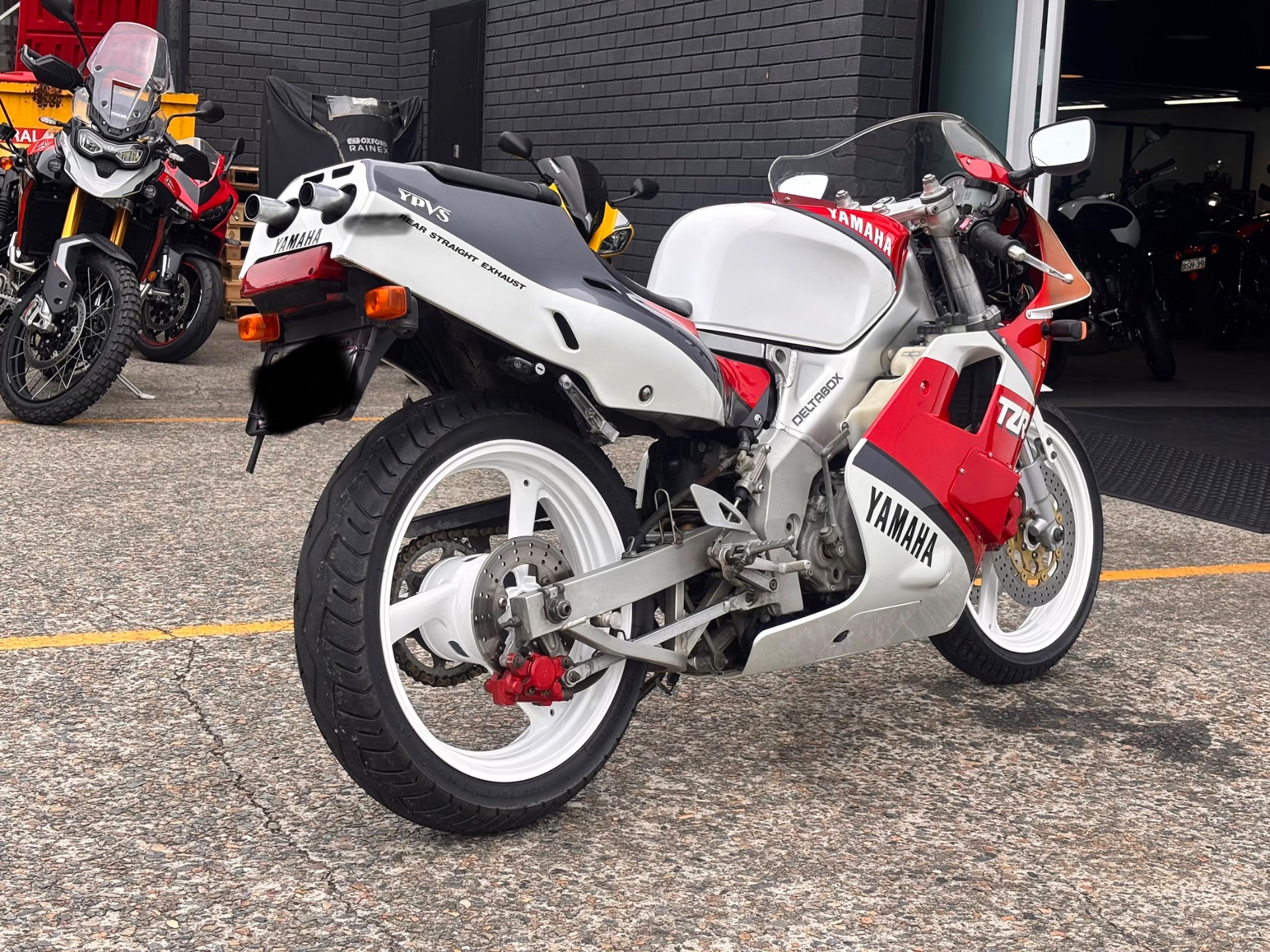 1989 Yamaha TZR250 3MA   – The Reverse Cylinder WGP Replica